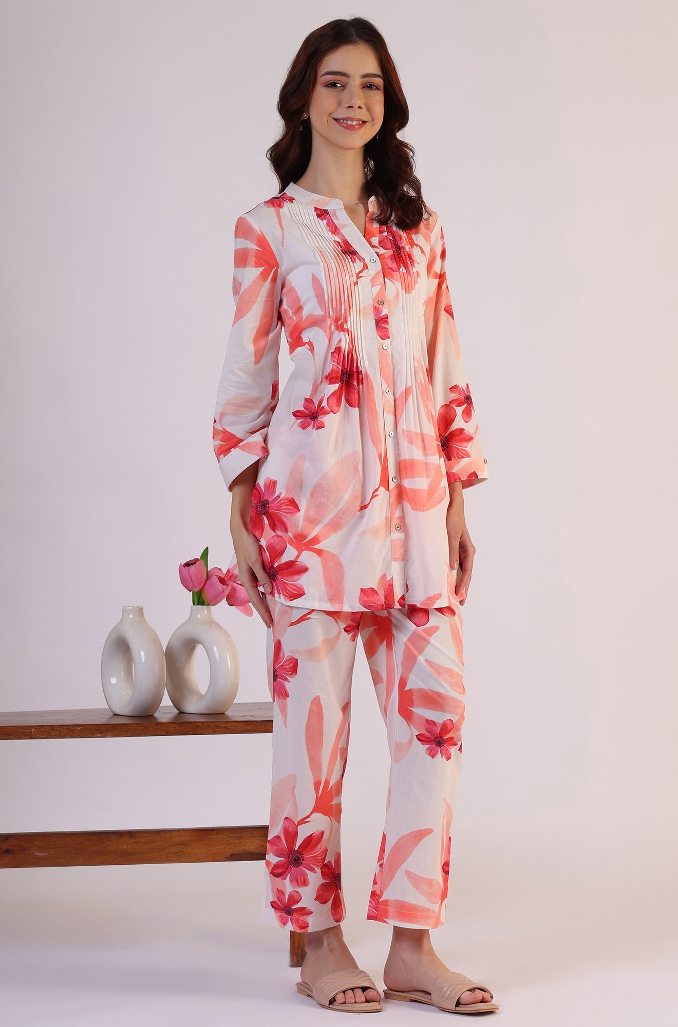 White Bold Floral Printed Pure Cotton Tunic and Straight Pants Co-ord Set - Image 5